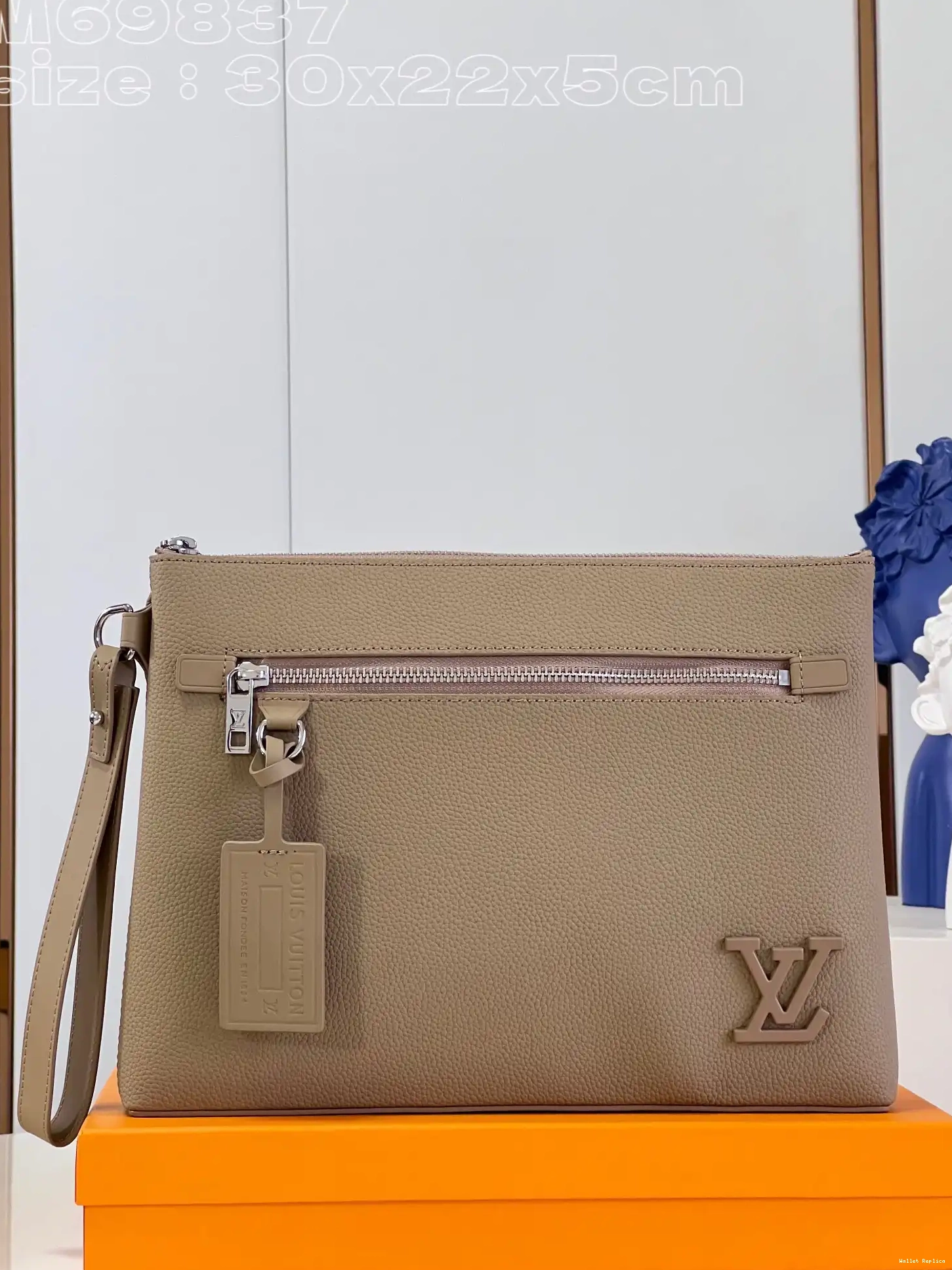Cheap VUITTON LOUIS POUCH IPAD 0521